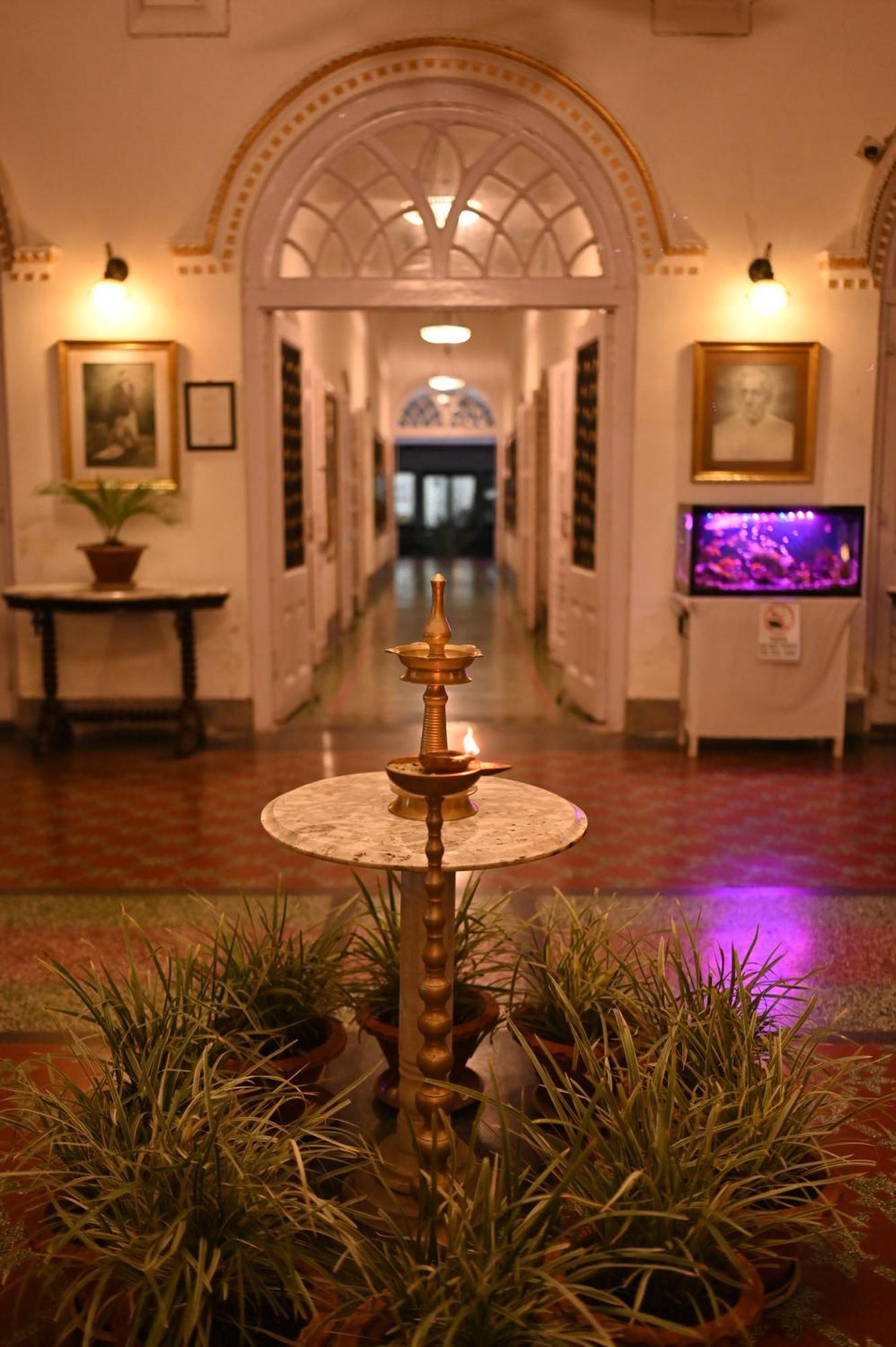 Thengal Manor Hotel Jorhāt Екстериор снимка